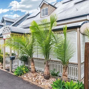 Bed & Breakfast One Thornbury, Brisbane